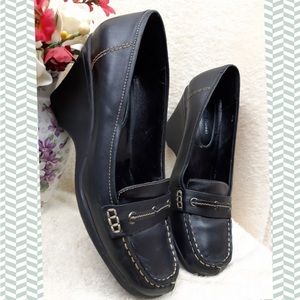 Giulia Rossi elegant and classic wedge platforms